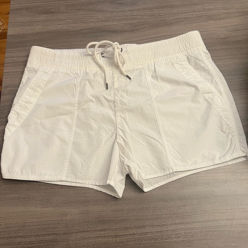 James Perse Women's White Shorts